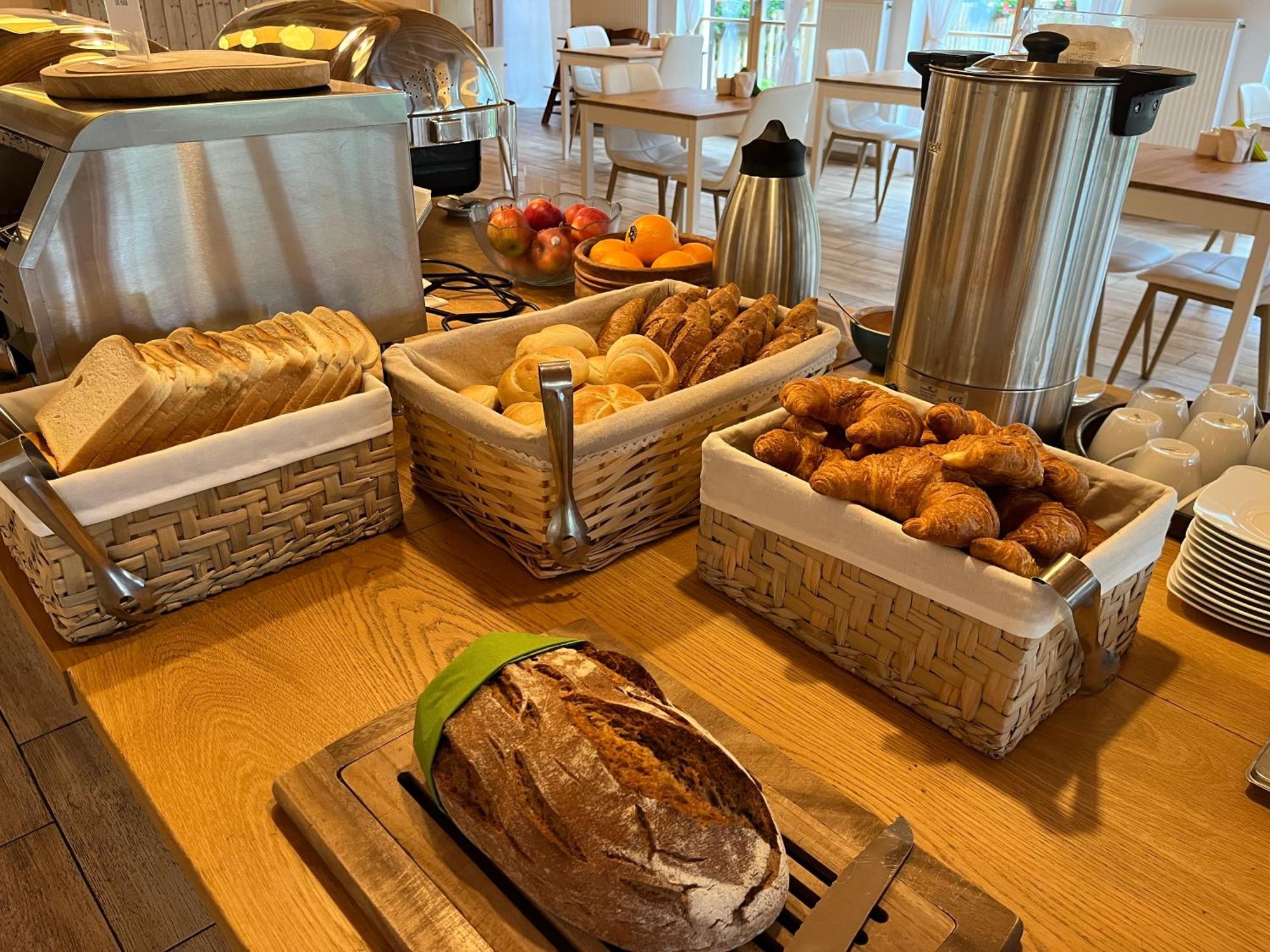 Seehotel Am Hallstaettersee Modern Rooms オーバートラウン エクステリア 写真